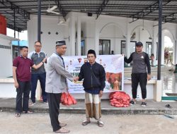 Hari Raya Qurban, Brimob Kalbar Menerima, Menyalurkan, dan Memotong/Menyembelih Hewan Kurban