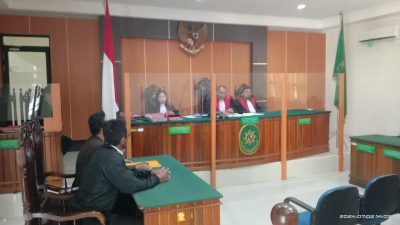 Dinas Pendidikan Ketapang Absen di Sidang Perdana SDN 01 MHU: Majelis Hakim Tunda Sidang