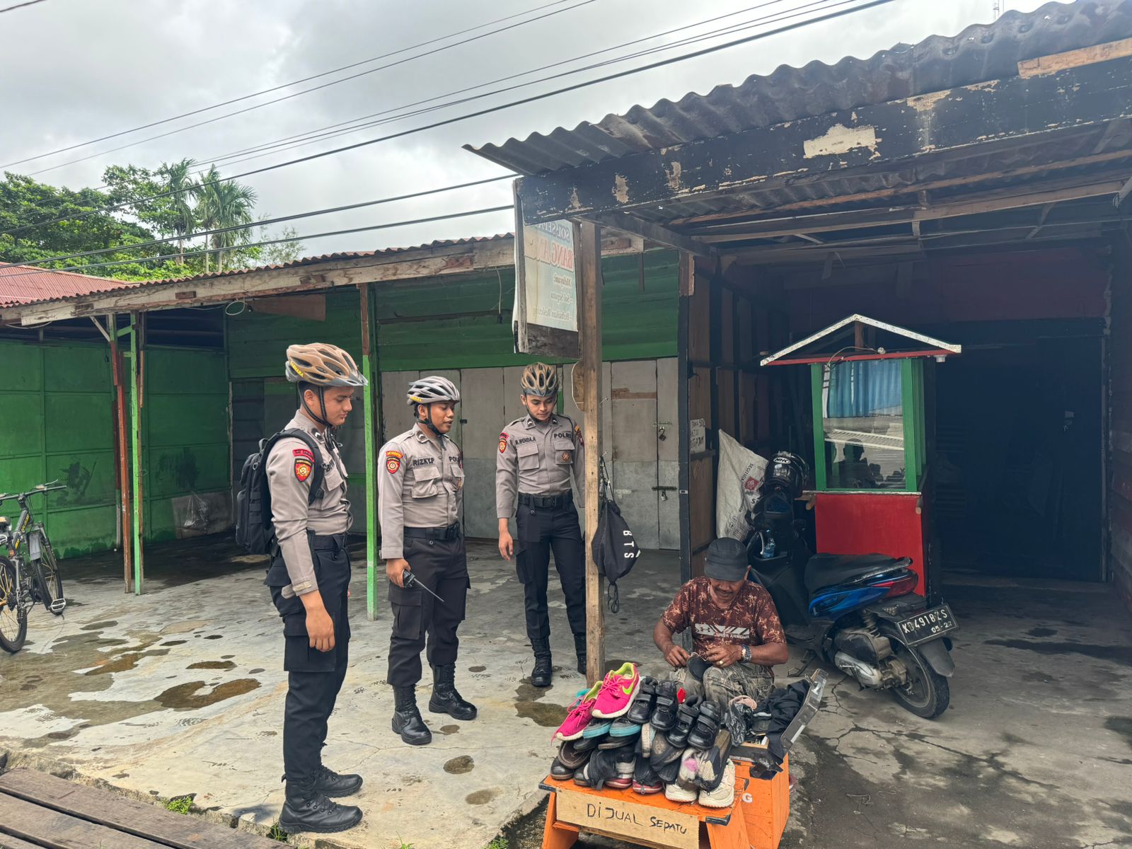 Patroli Bersepeda Satuan Samapta Polres Ketapang: Menjaga Keamanan di Tengah Masyarakat